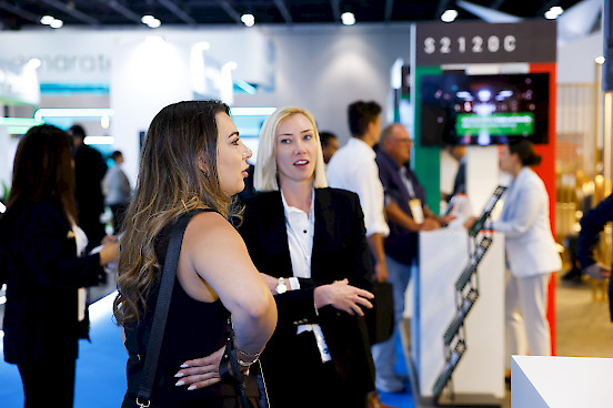 visitor at Airport Show Dubai