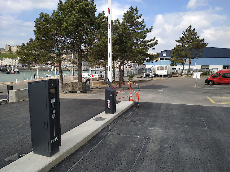 Atout Ports entry lane, France