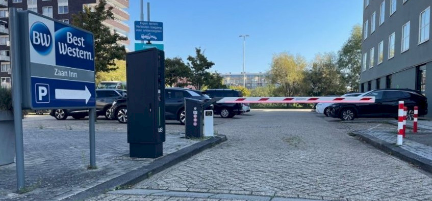 Best Western Zaan Inn parking entrance with HUB Parking LPR technology
