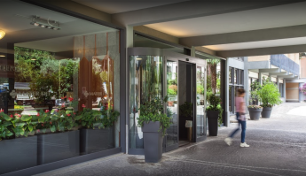 entrance of Mater dei clinic